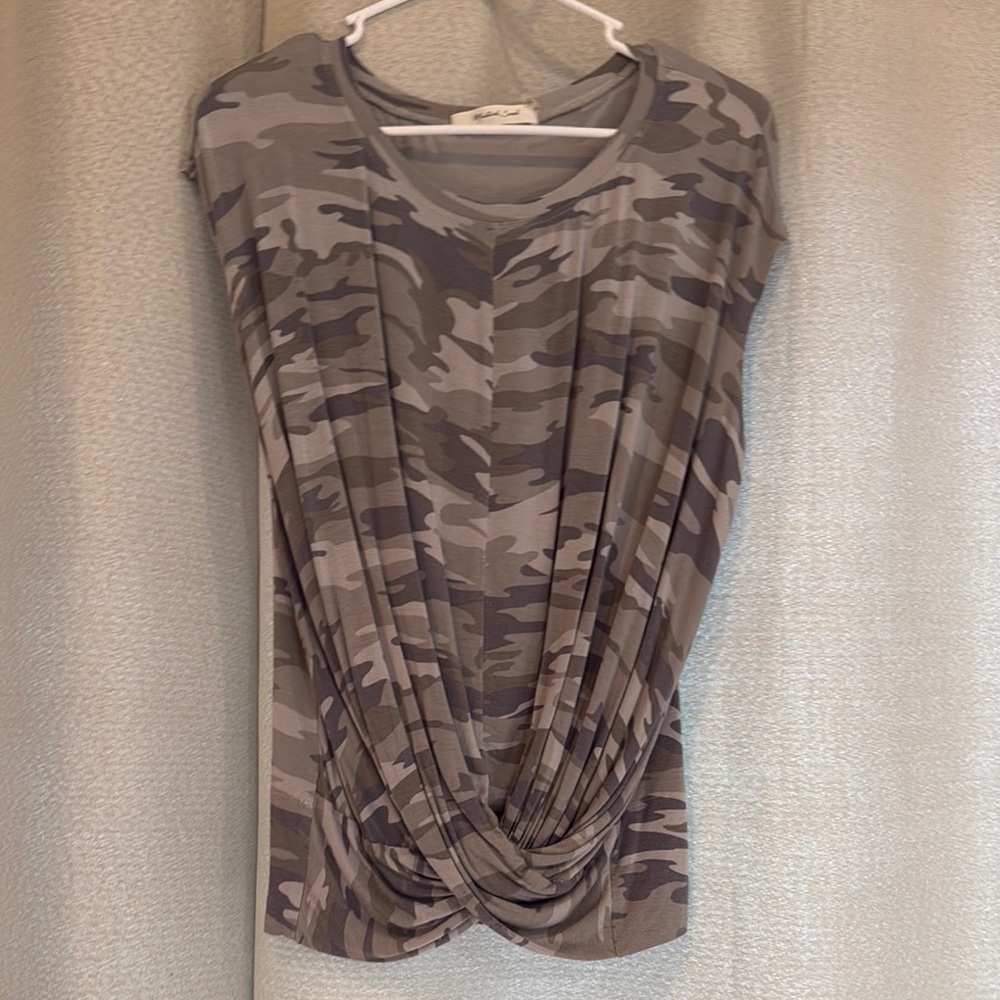 Camouflage Twist Front Top